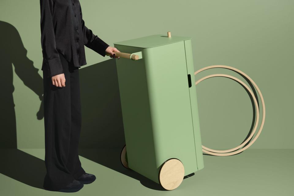 Arkityp is together with Arkiv and Arkad part of an elegant product series for waste disposal, perfectly adapted to stand together, or alone. The aesthetic is based on the archetype waste bin, but with playful and thoughtful details added. Typical function with atypical shape.